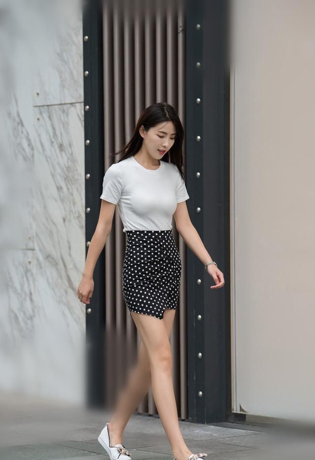 街拍:成熟知性的轻熟风穿搭参考,让你拥有成熟知性美