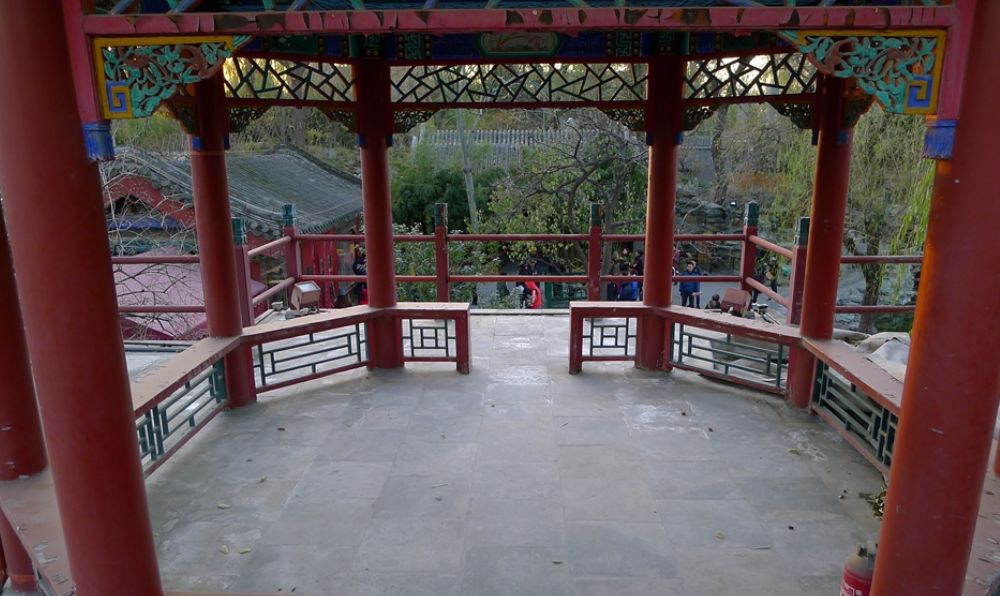 姜文电影《阳光灿烂的日子》外景地之一,恭王府里的榆关和妙香亭