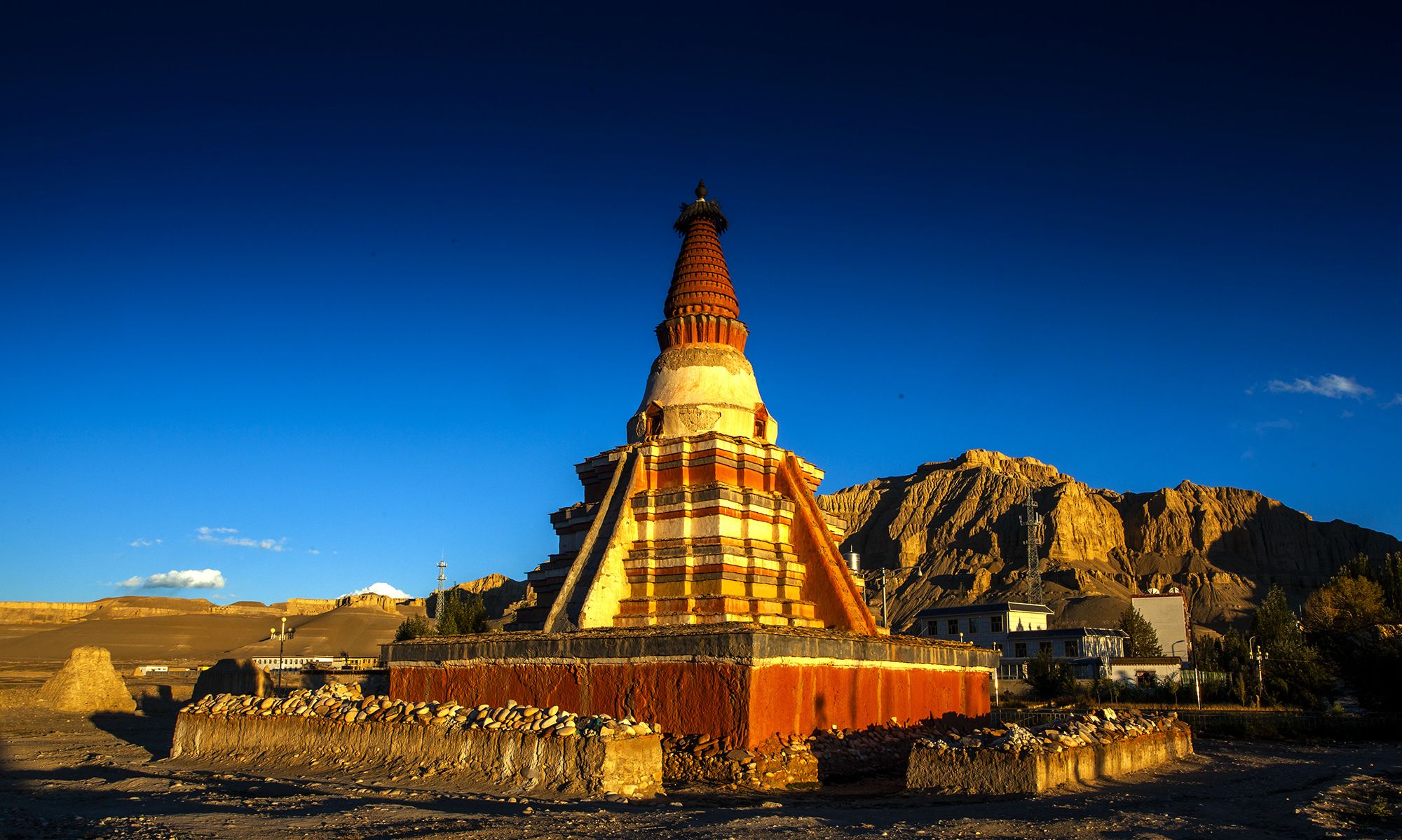 最美扎达土林(国内风光)