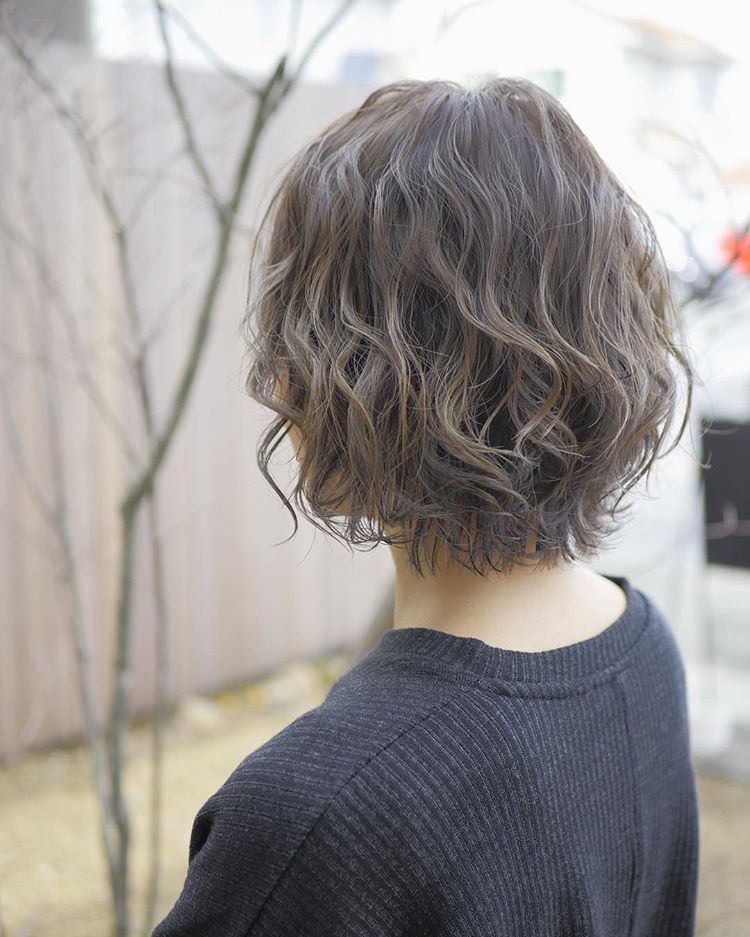 随意自然微卷长发发型 看这些就知道了卷发有多美