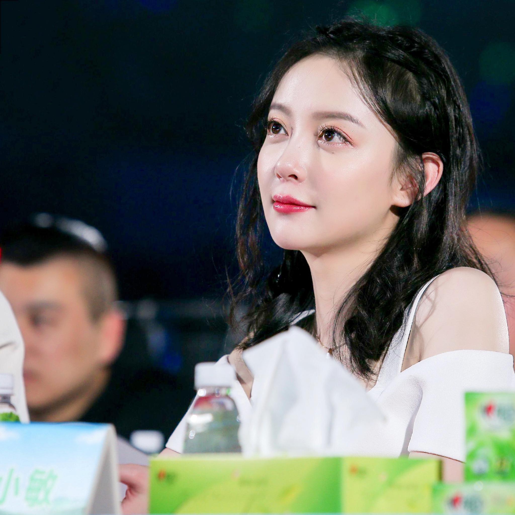 汪小敏谢震廷带领战队"王炸"亮相