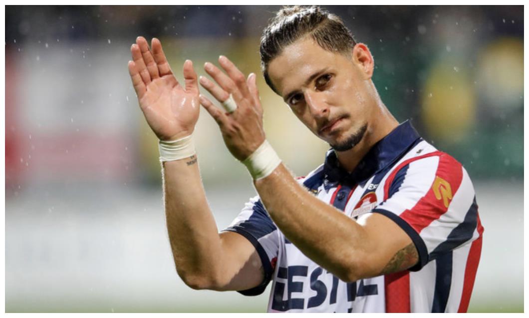 北京国安或先租后买16场2球前锋!英超球队打算租借大连人外援!