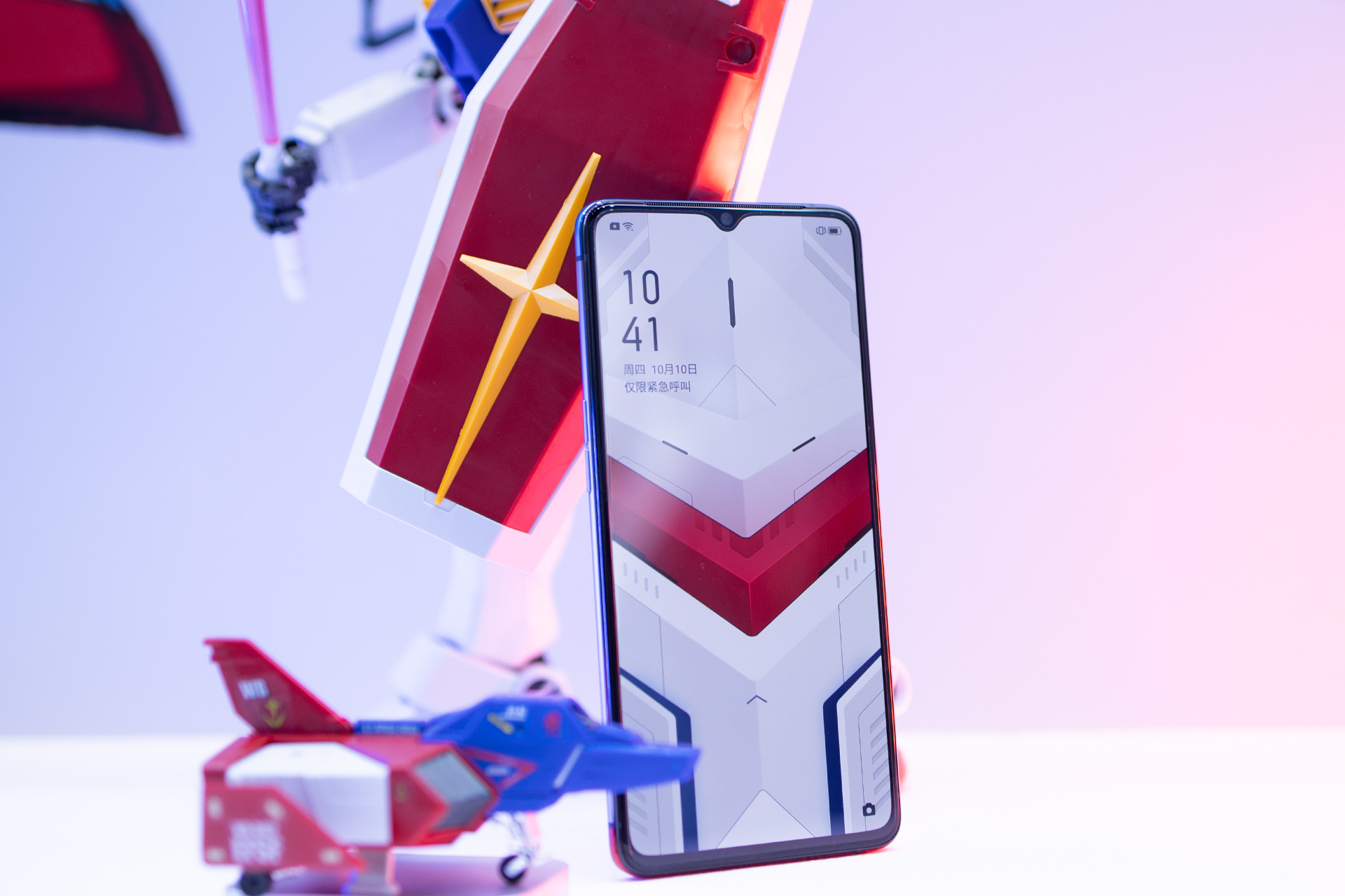 致敬高达40周年 reno ace高达定制版抢先上手|oppo_新浪科技_新浪网