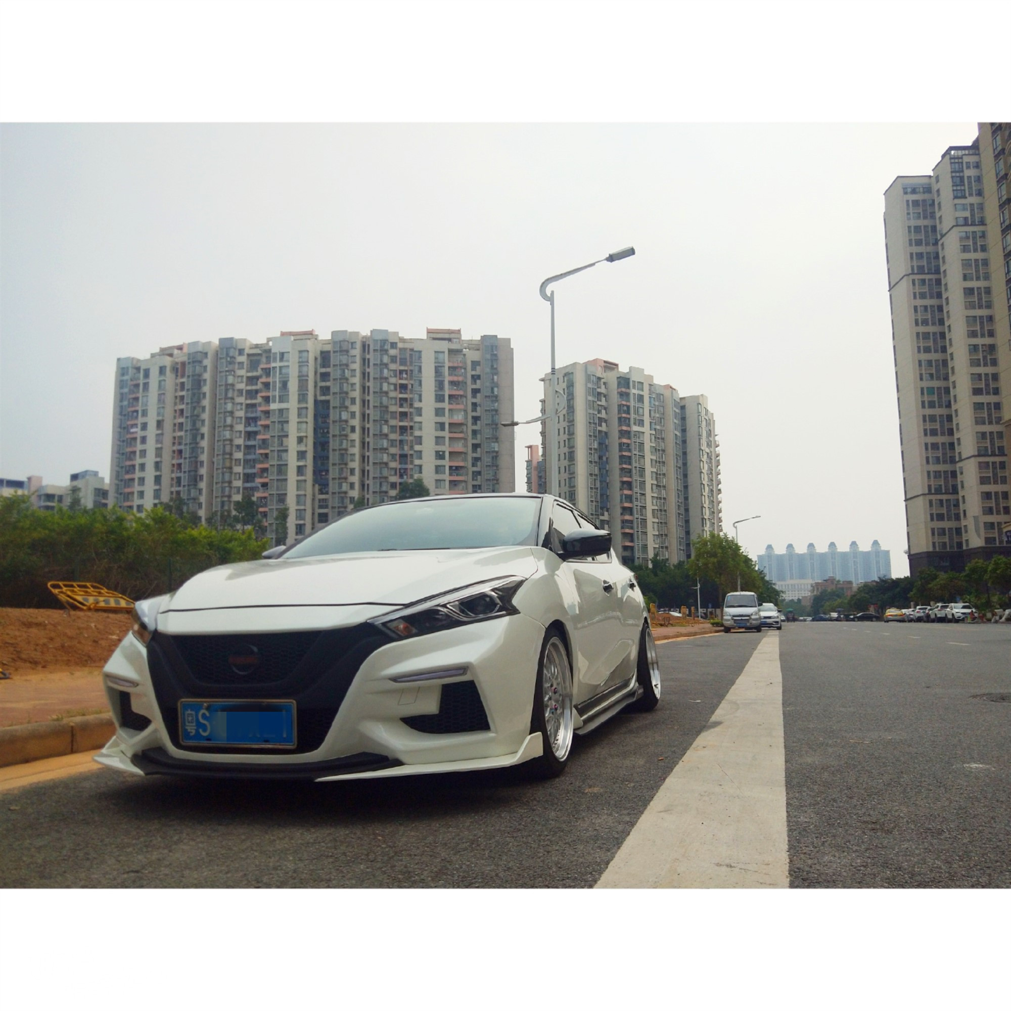 中国特供车新蓝鸟改装案例