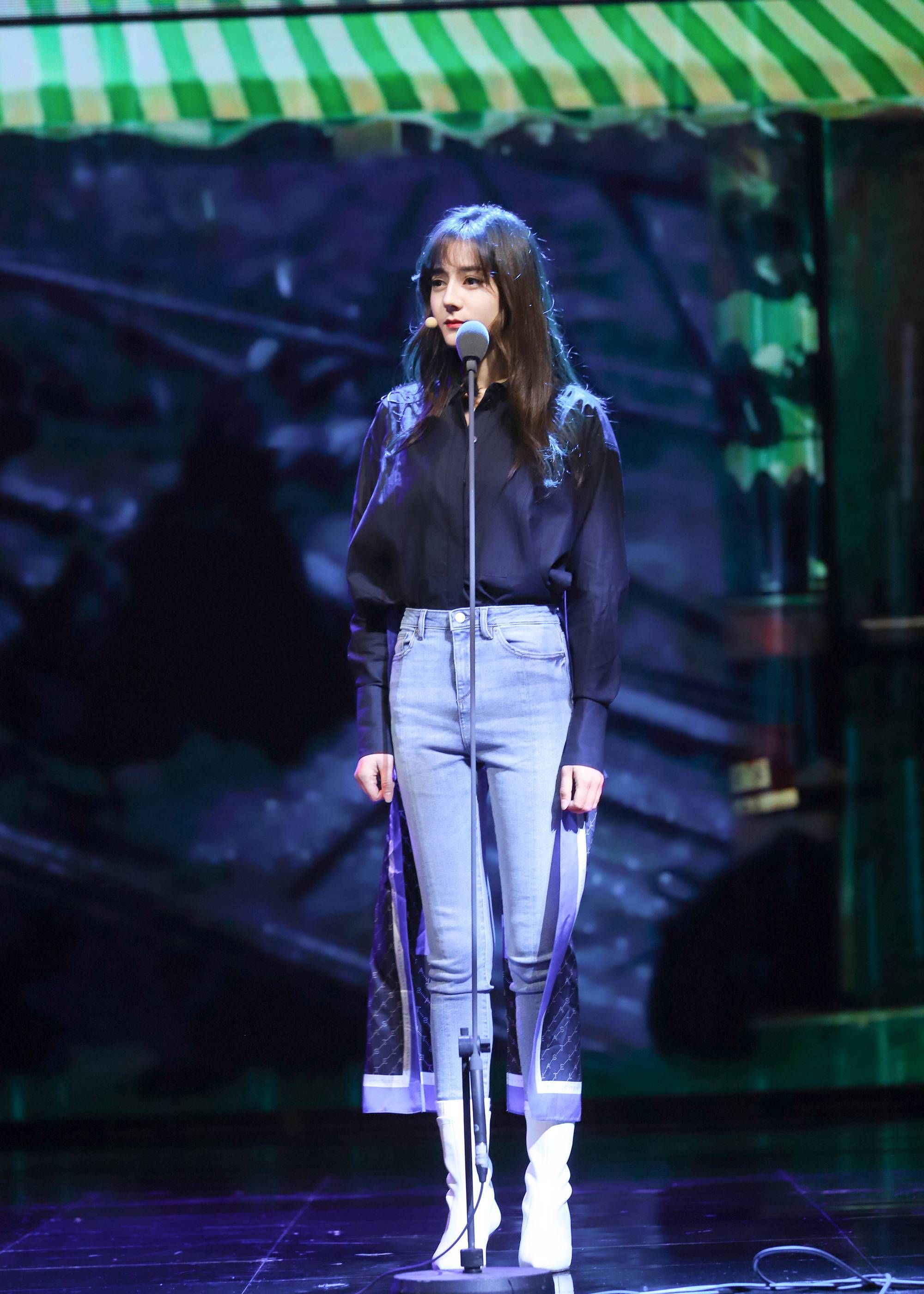 声音多变可塑性强,台词功底也扎实|迪丽热巴|可塑性|配音_新浪新闻