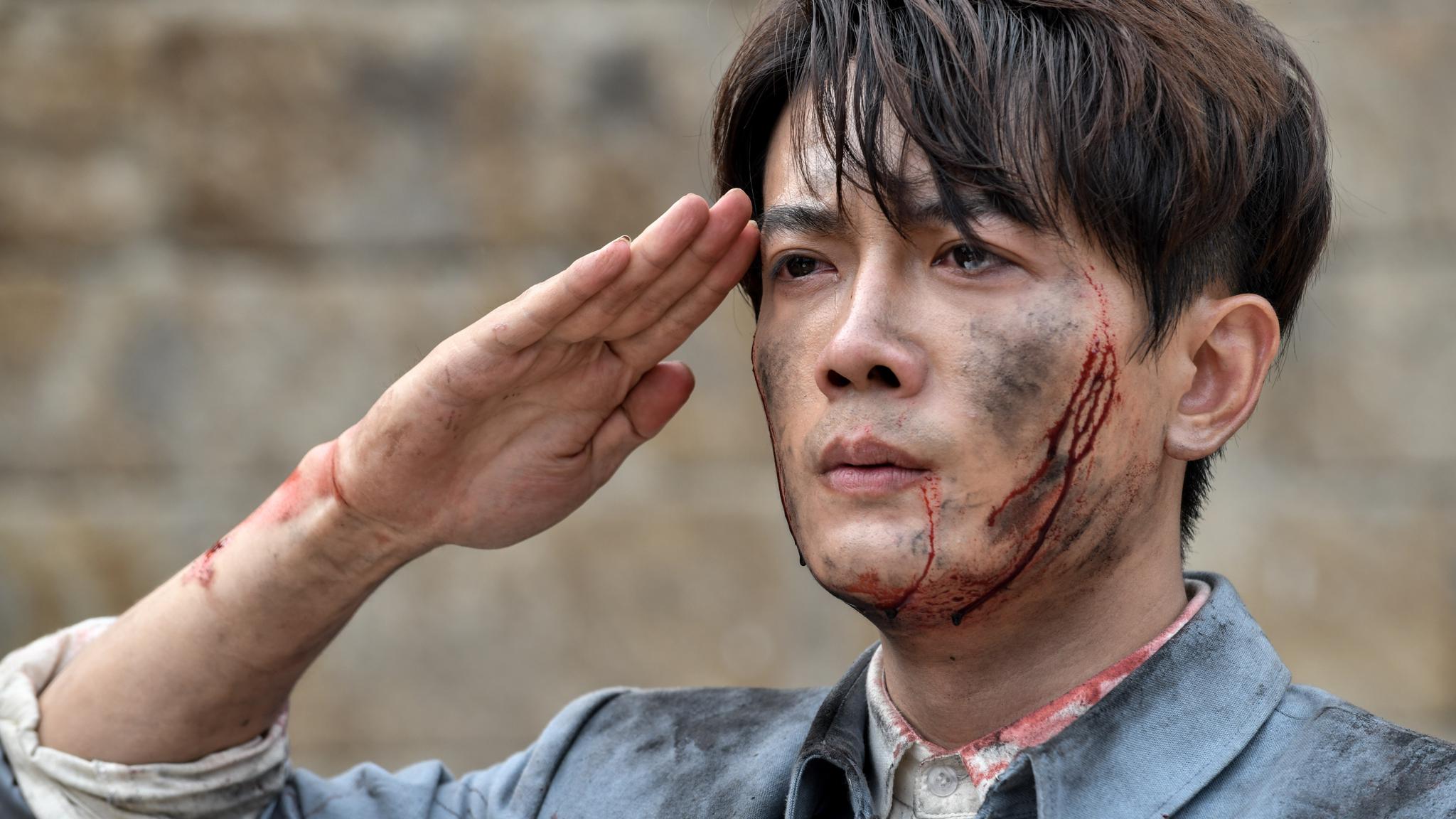 李亭哲:颜值与演技并存的优质演员,步履不停,未来可期