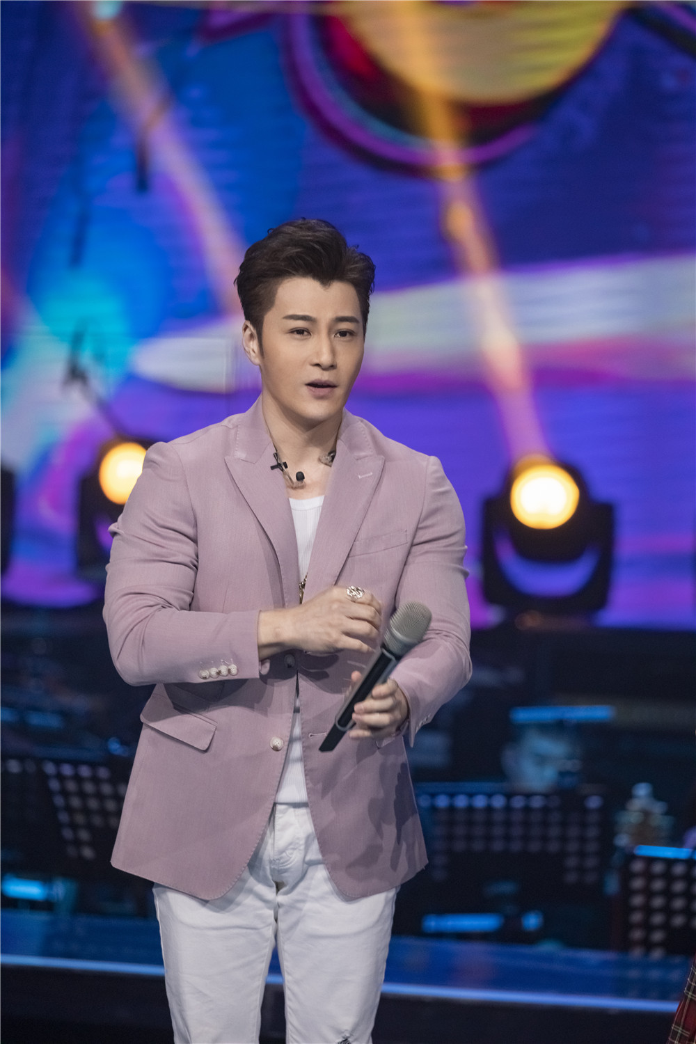 许绍洋综艺再唱花香引爆回忆杀网友初恋男神一点没有变