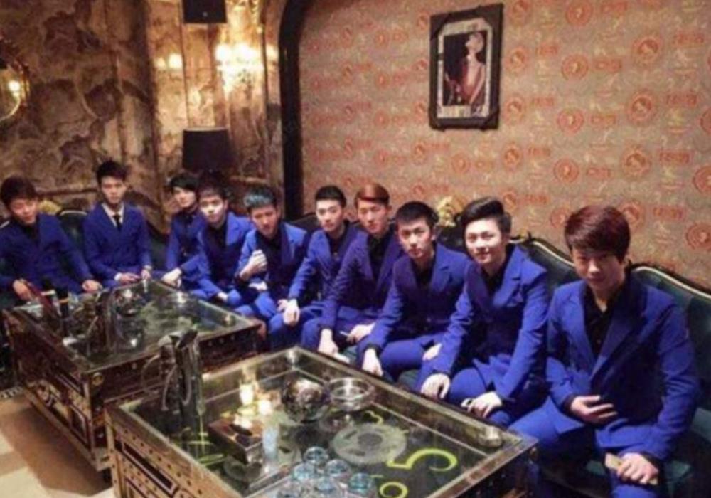 ktv"少爷"月薪上万,却仍难招人,经理无意间说出其中猫腻