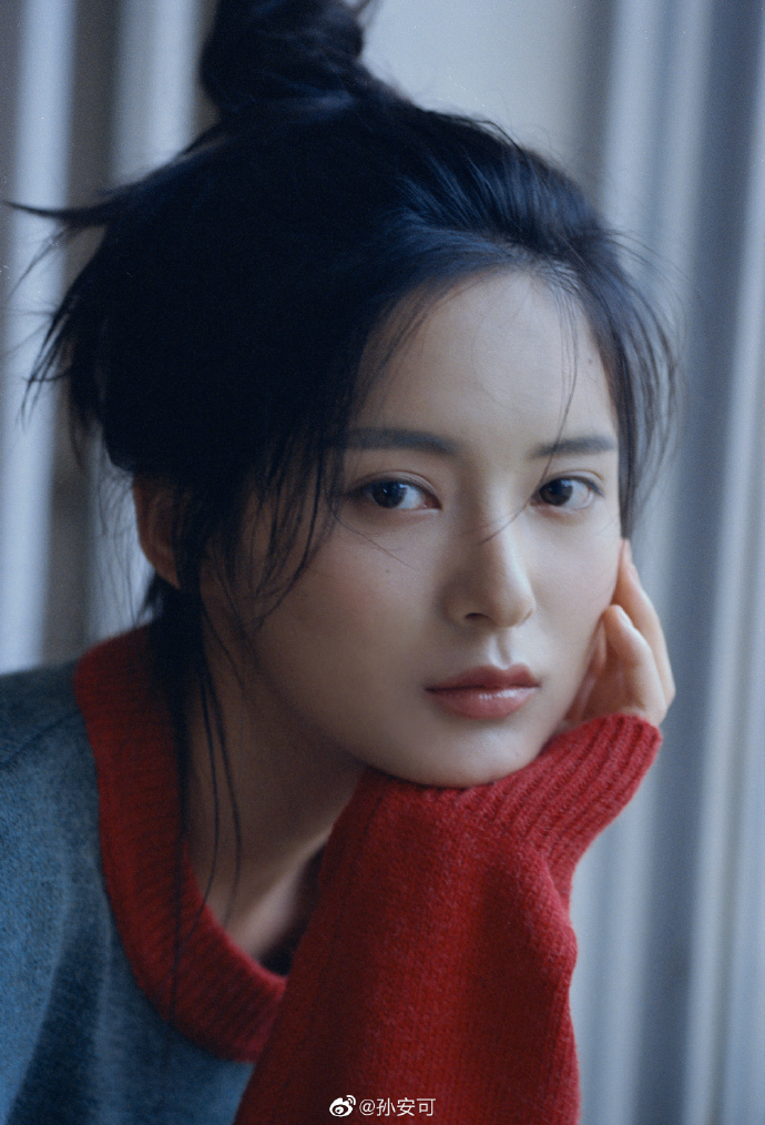 美女演员孙安可迷人写真美照欣赏