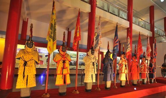 清朝的上三旗是哪3个背后藏着皇太极与多尔衮的斗争