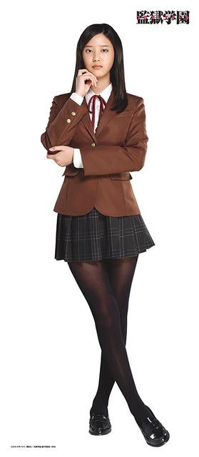 隶属东宝娱乐的山崎纮菜曾出演过《orange 橘色奇迹》,电视剧《监狱