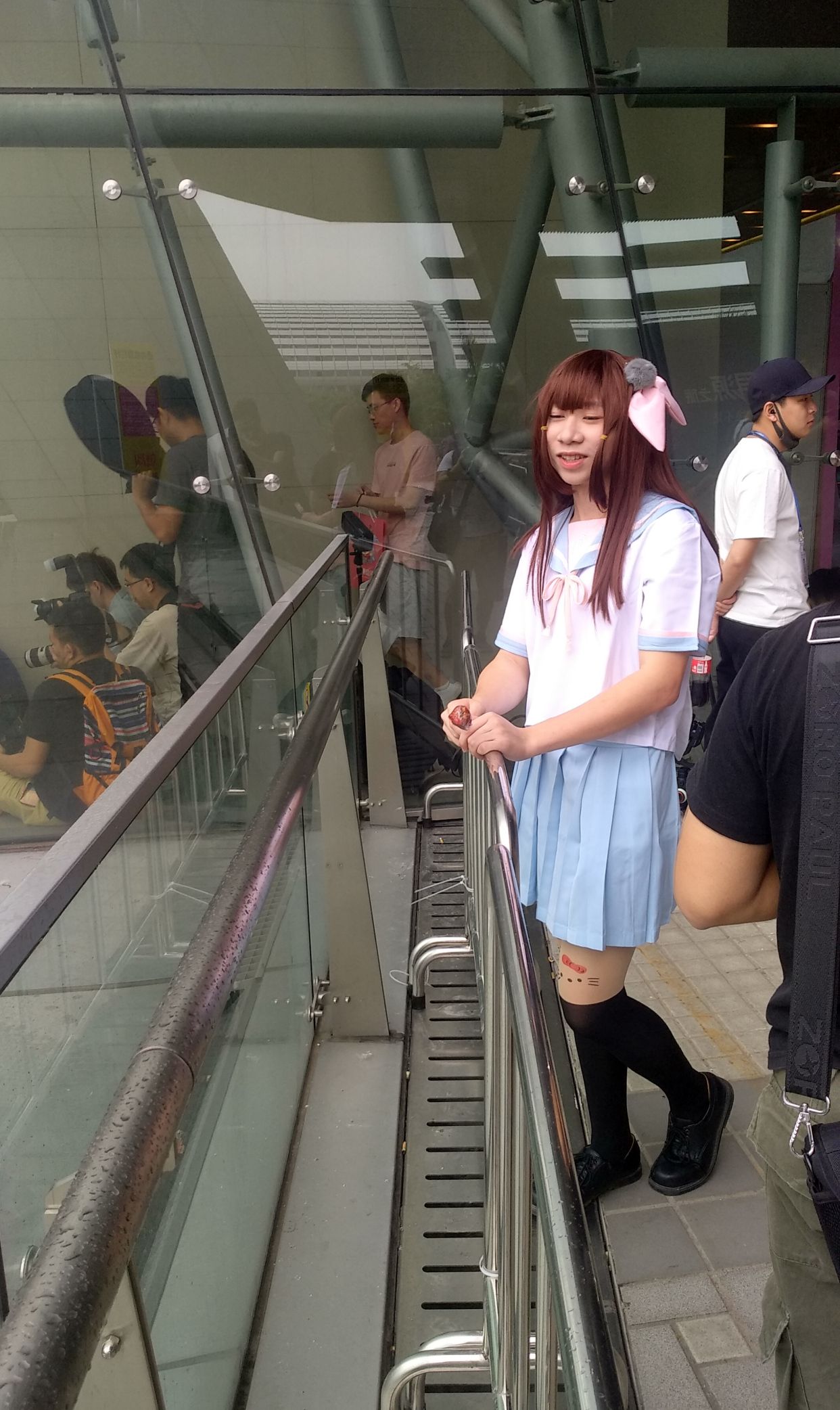 漫展现场，黑丝控福利第一弹！双11快到了，你们见到我家穹妹没？