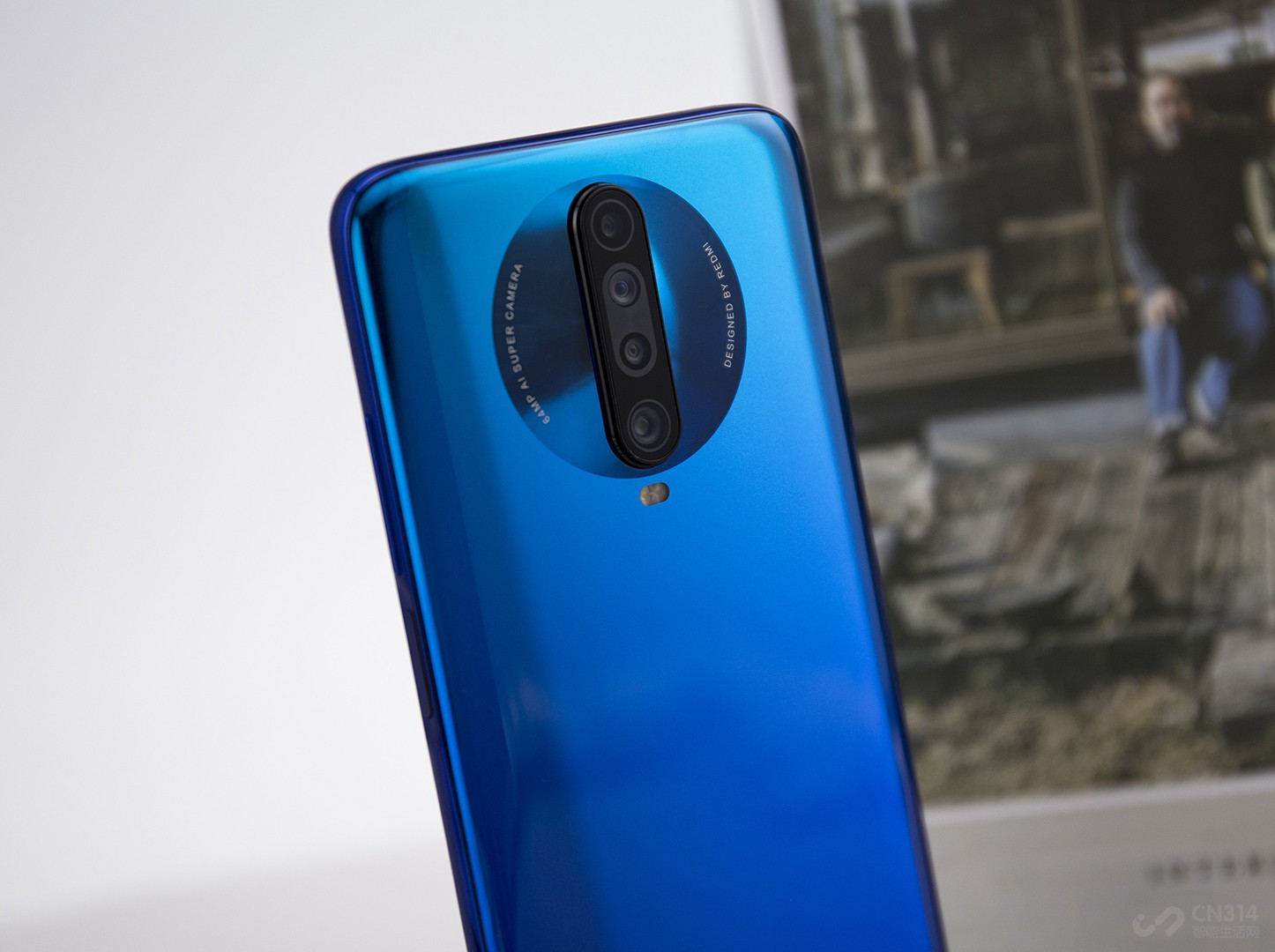 激进双挖孔搭配明眸镜头redmik30深海微光图赏