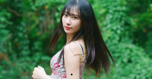 金匮,肚脐,耳后有痣金匮是指自己胸部的侧面到腋下的位置,金匮也称为"