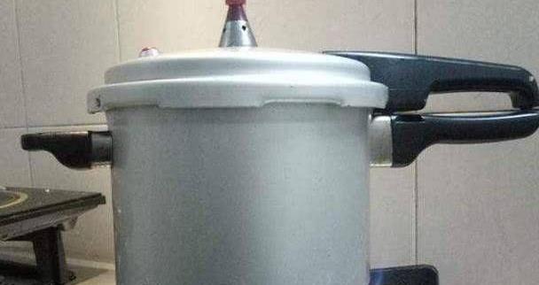 高压锅晚上炖肉早上起来放气能行吗吃货告诉你想法很危险