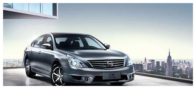 高光时刻——2011年,第五代天籁创下了其在华销量单月及年度最高纪录