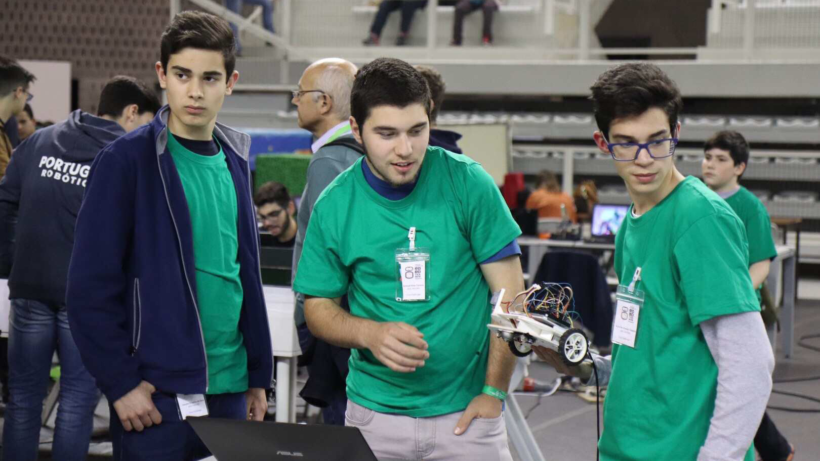 启诚电脑鼠在葡萄牙国际大赛上勇夺亚军殊荣