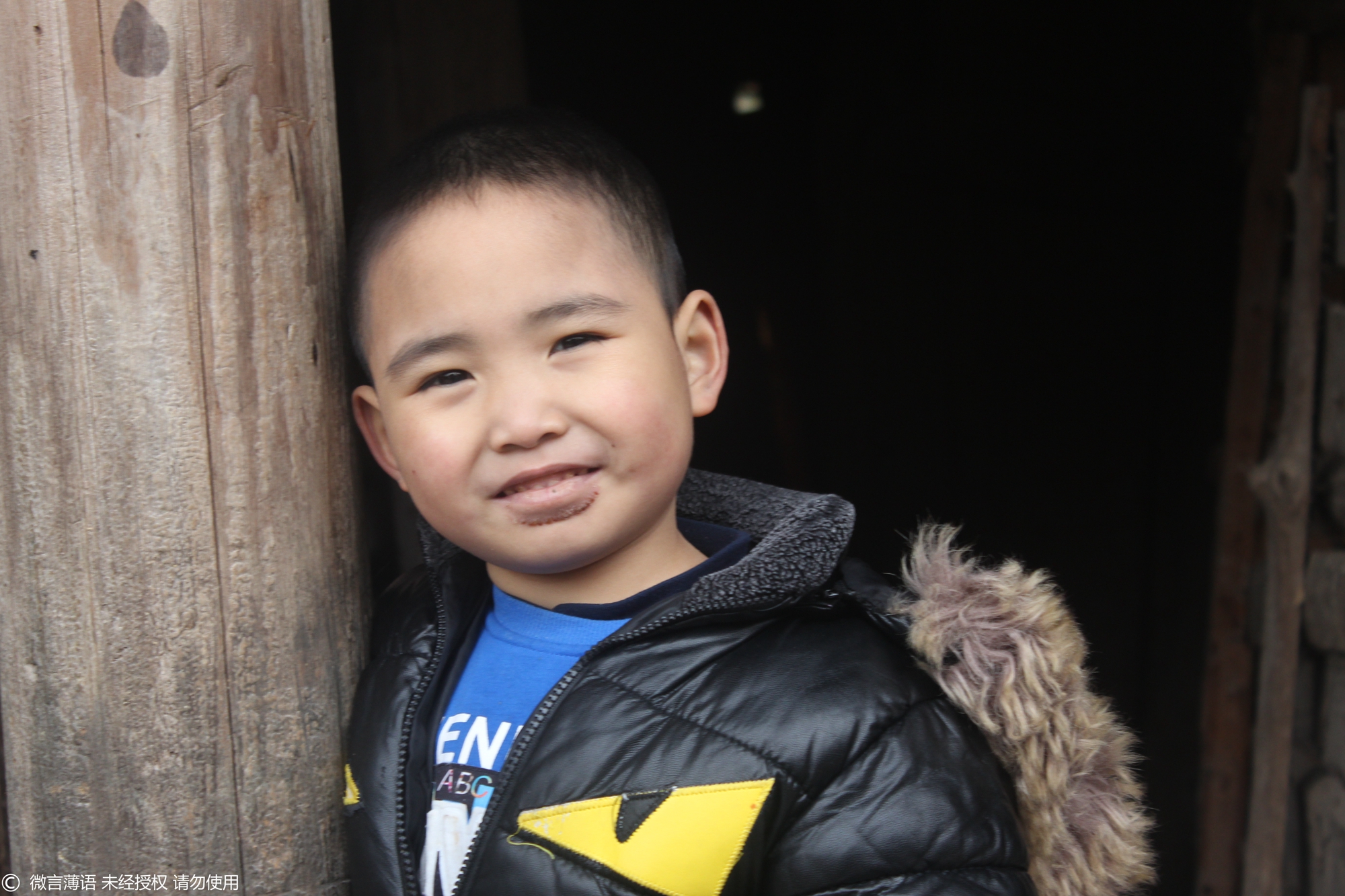 六岁男娃堆雪人输血,妈妈说出原因后心痛不已:5年输血90余次