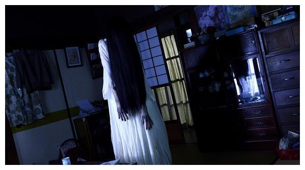 贞子大战伽椰子你们看到的是搞笑我看到的是悲哀