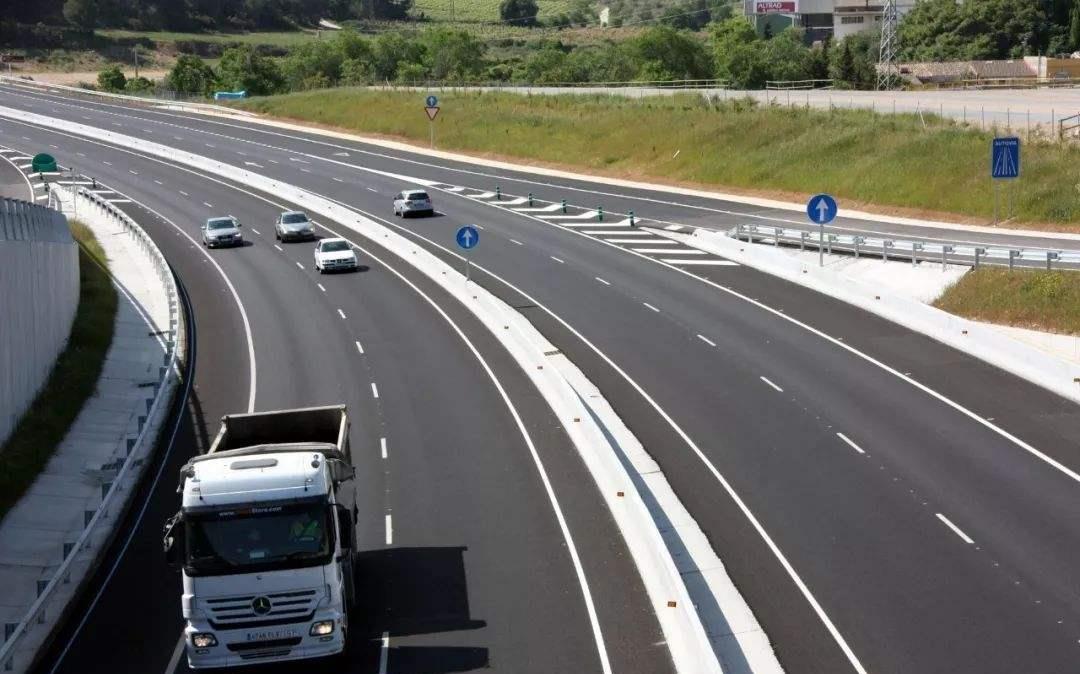 高速上车速多少才省油?不是120也不是80!