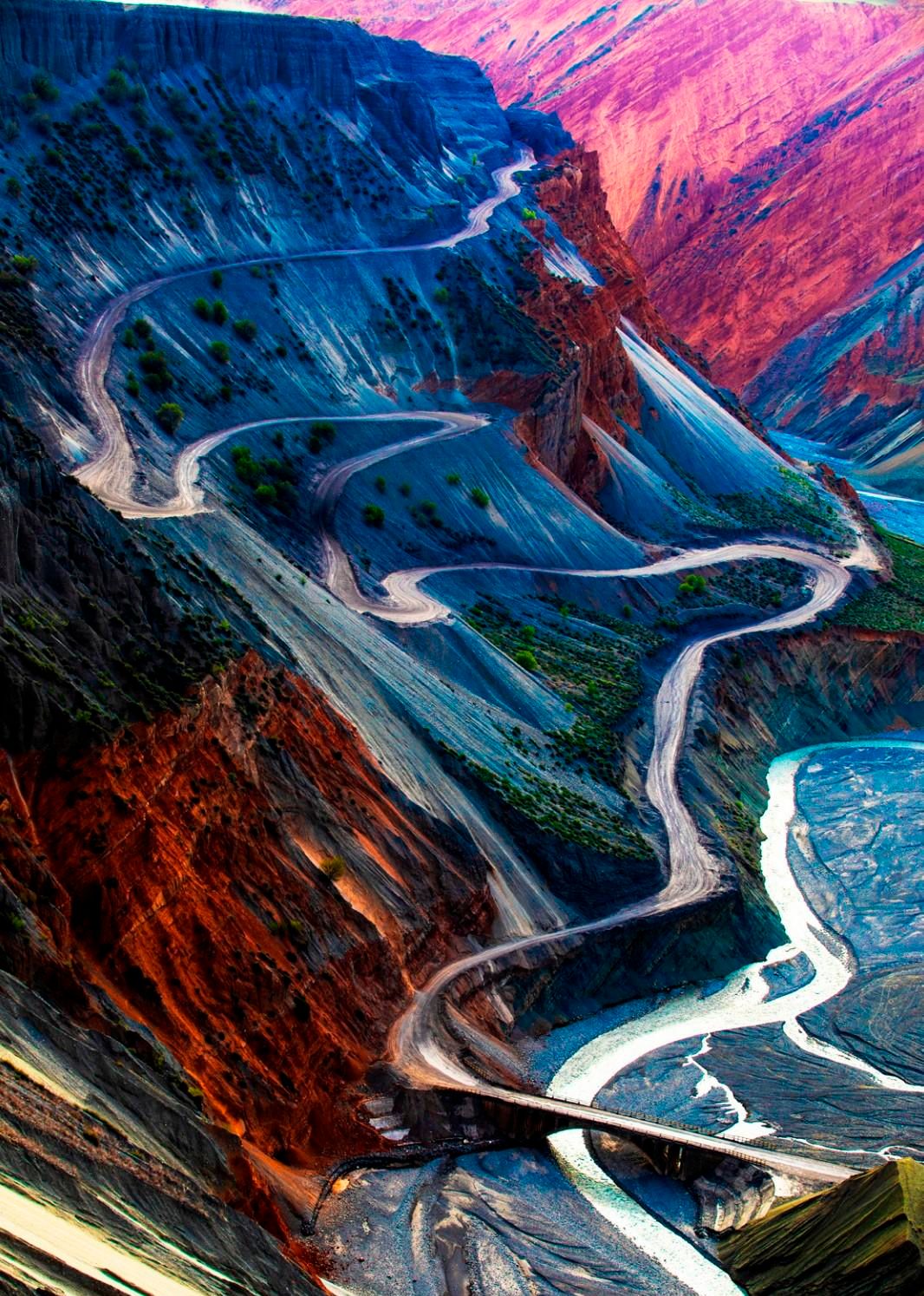 风光摄影:绚丽多彩的安集海大峡谷_高清图集_新浪网