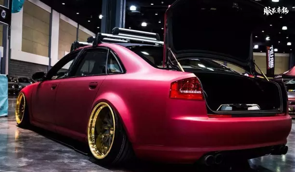 奥迪a8l低趴改装,老板座驾也可以这么运动