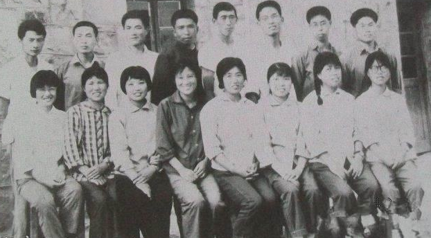 70张知青上山下乡老照片 把青春和激情献给了黑土地_新浪新闻