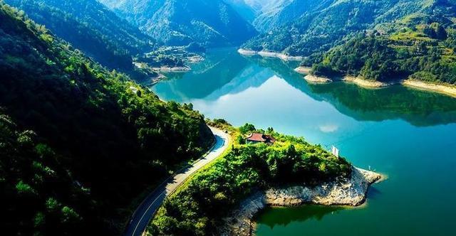 碧蓝色的景宁千峡湖,美在方寸之间