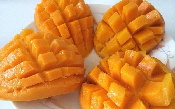 从外国人那学到的芒果新吃法超有吃的感觉看了后定要体验一下