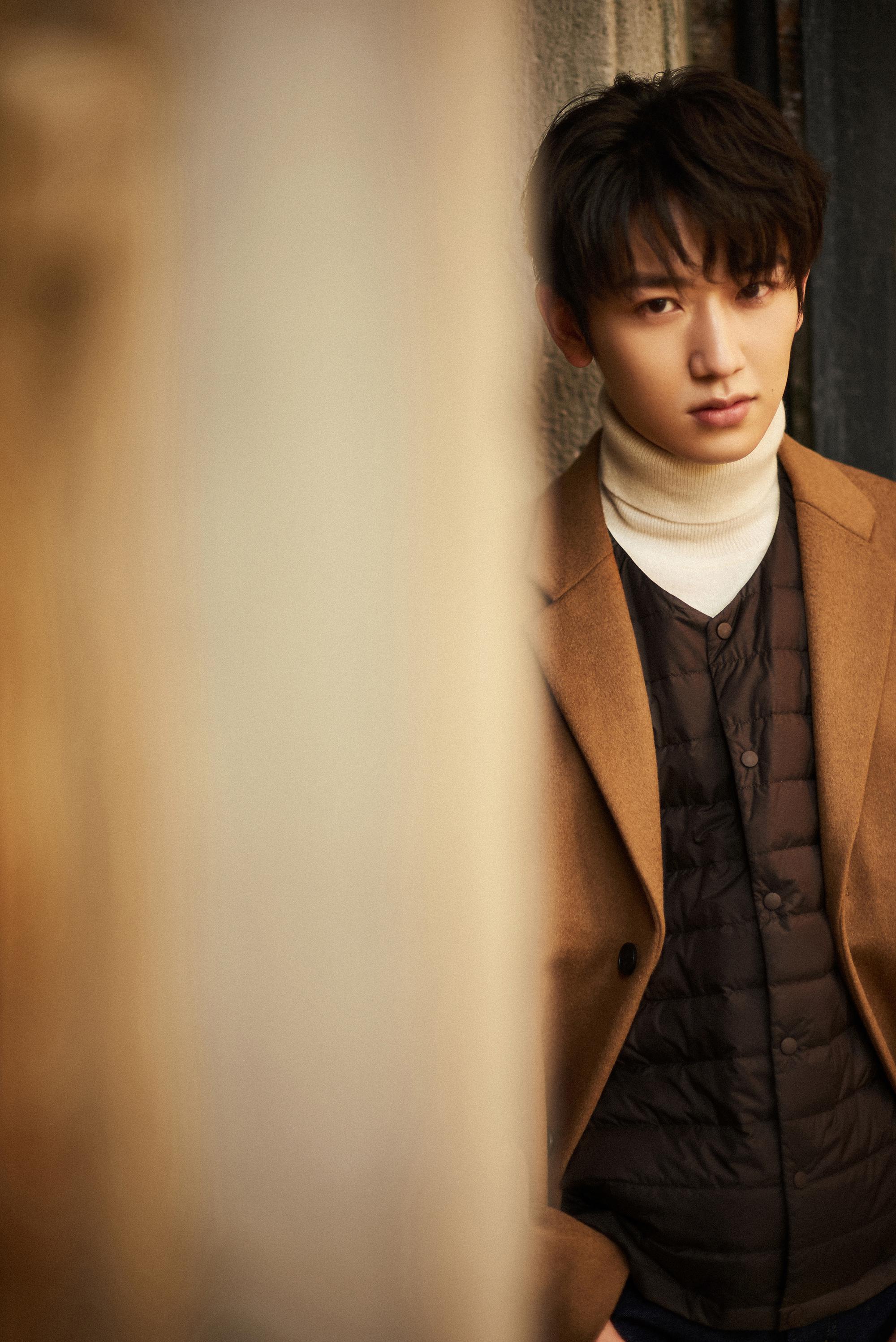 郭丞冬日写真曝光阳光少年演绎轻复古风