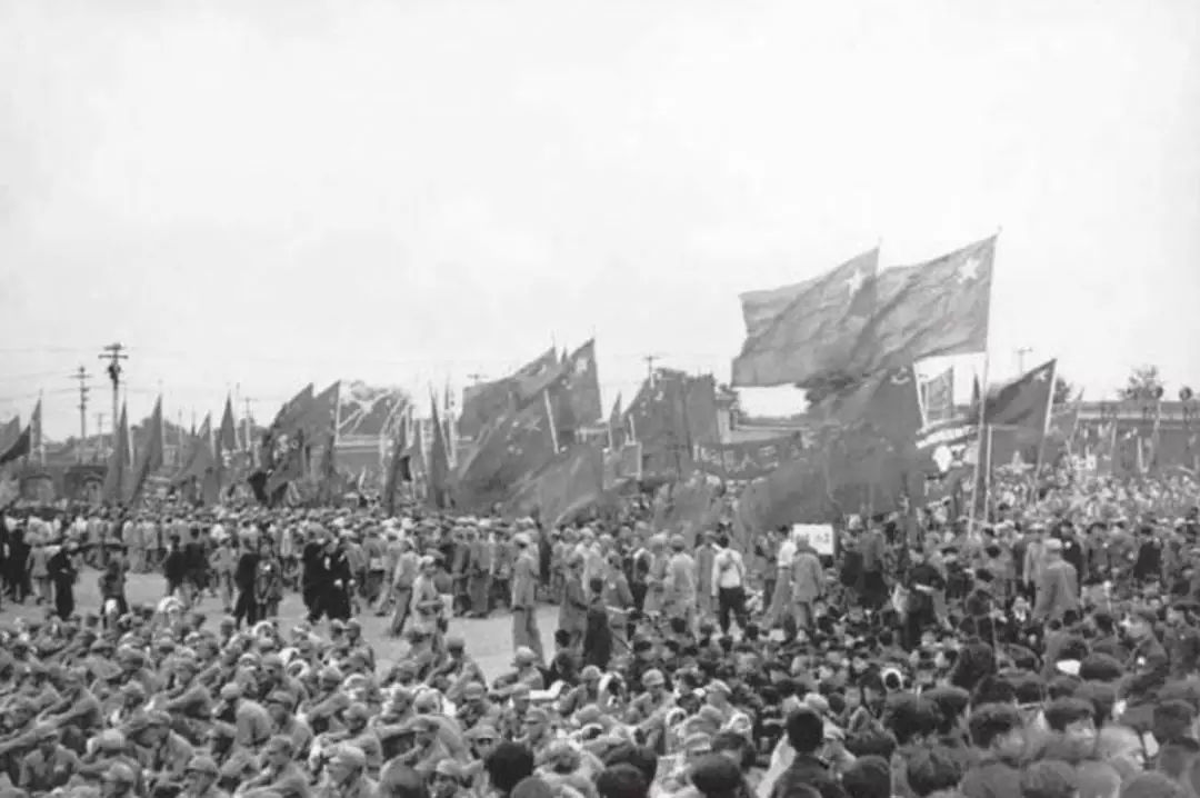 70张珍贵老照片:挖掘70年前开国大典背后不为人知的故事|张珍贵|开国大典|老照片|不为人知的故事_新浪新闻