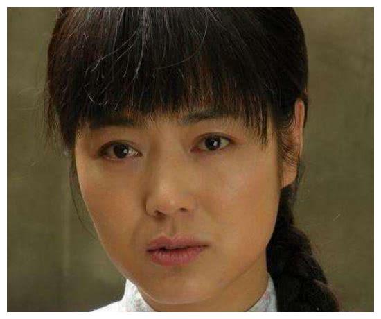 31岁以"张菊香"成名,41岁嫁人生孩子,今48岁幸福美满!