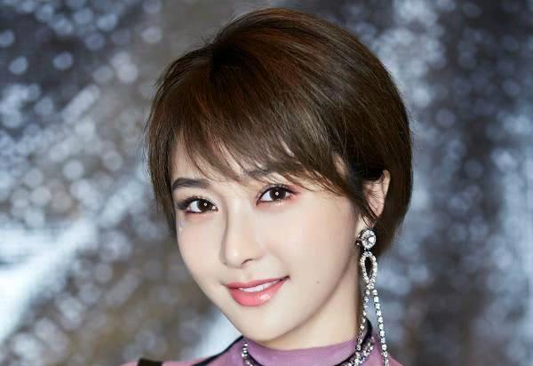 她瞒着丈夫参加好声音爆红后火速离婚现外声称自己至今单身