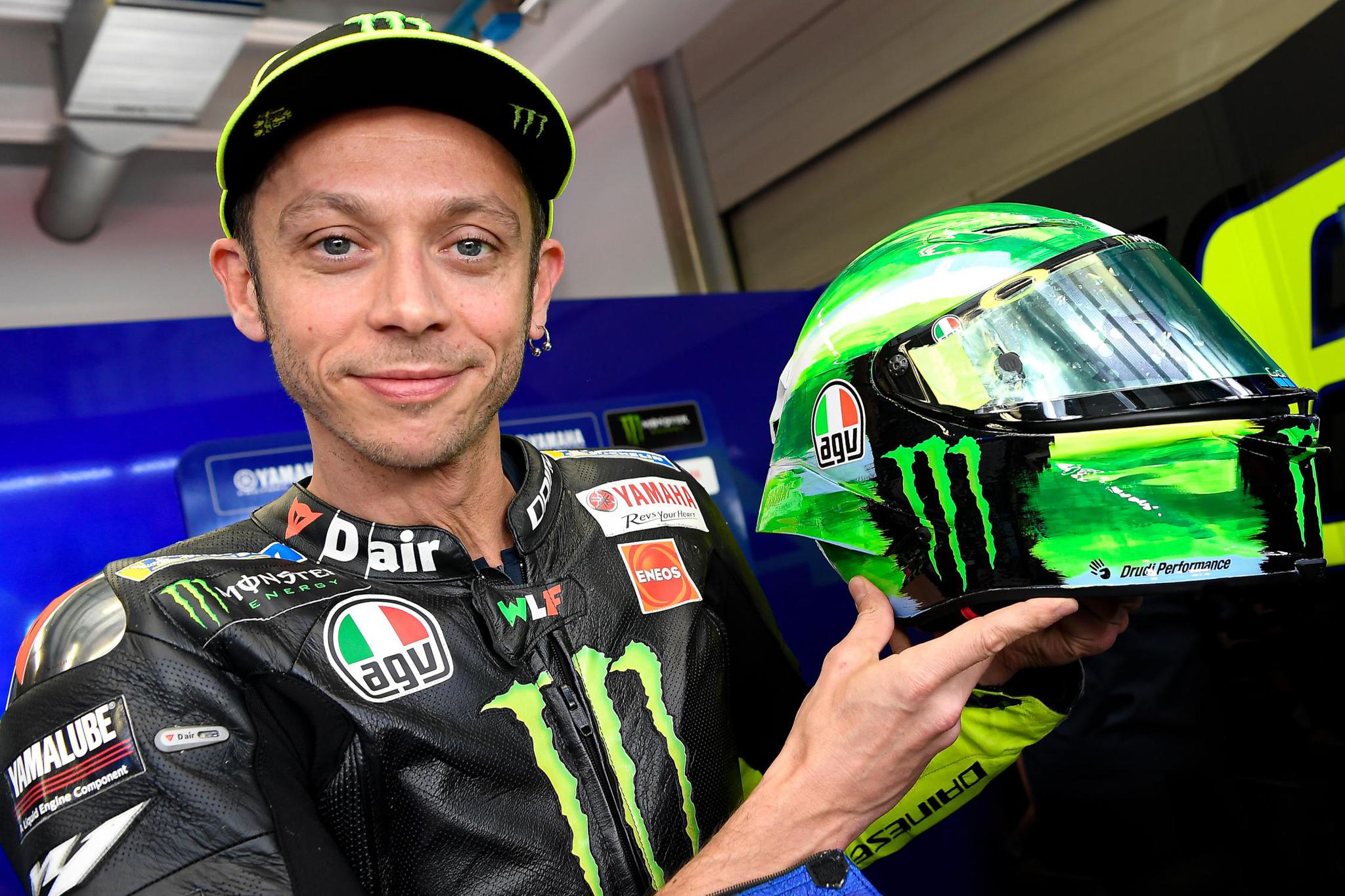 图集瓦伦迪诺罗西展示motogp意大利站定制款头盔