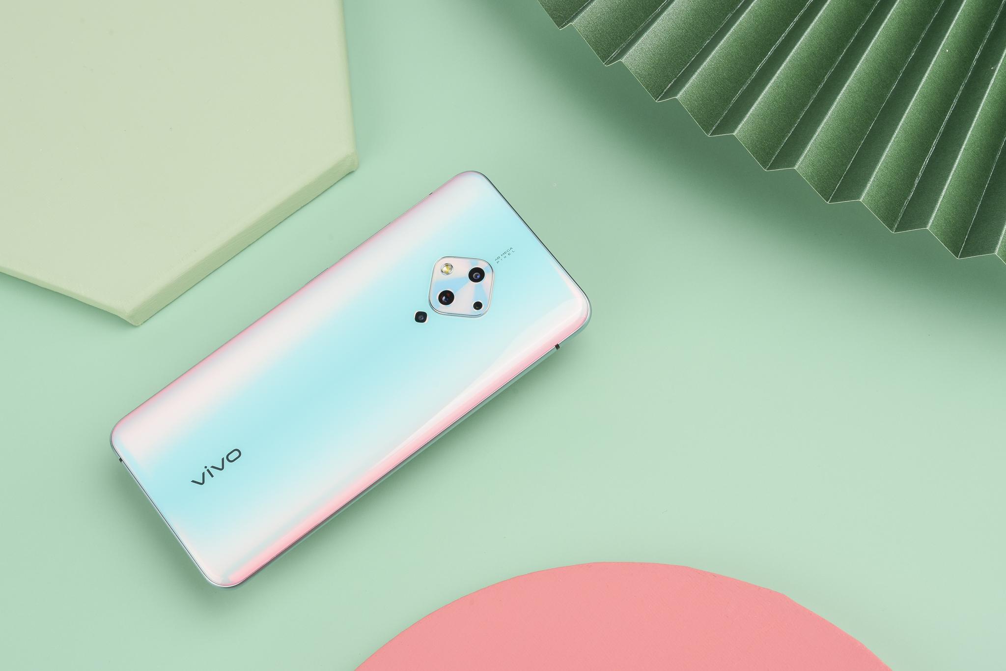 vivo s5毒图党:菱形四摄 极光配色打造个性质感