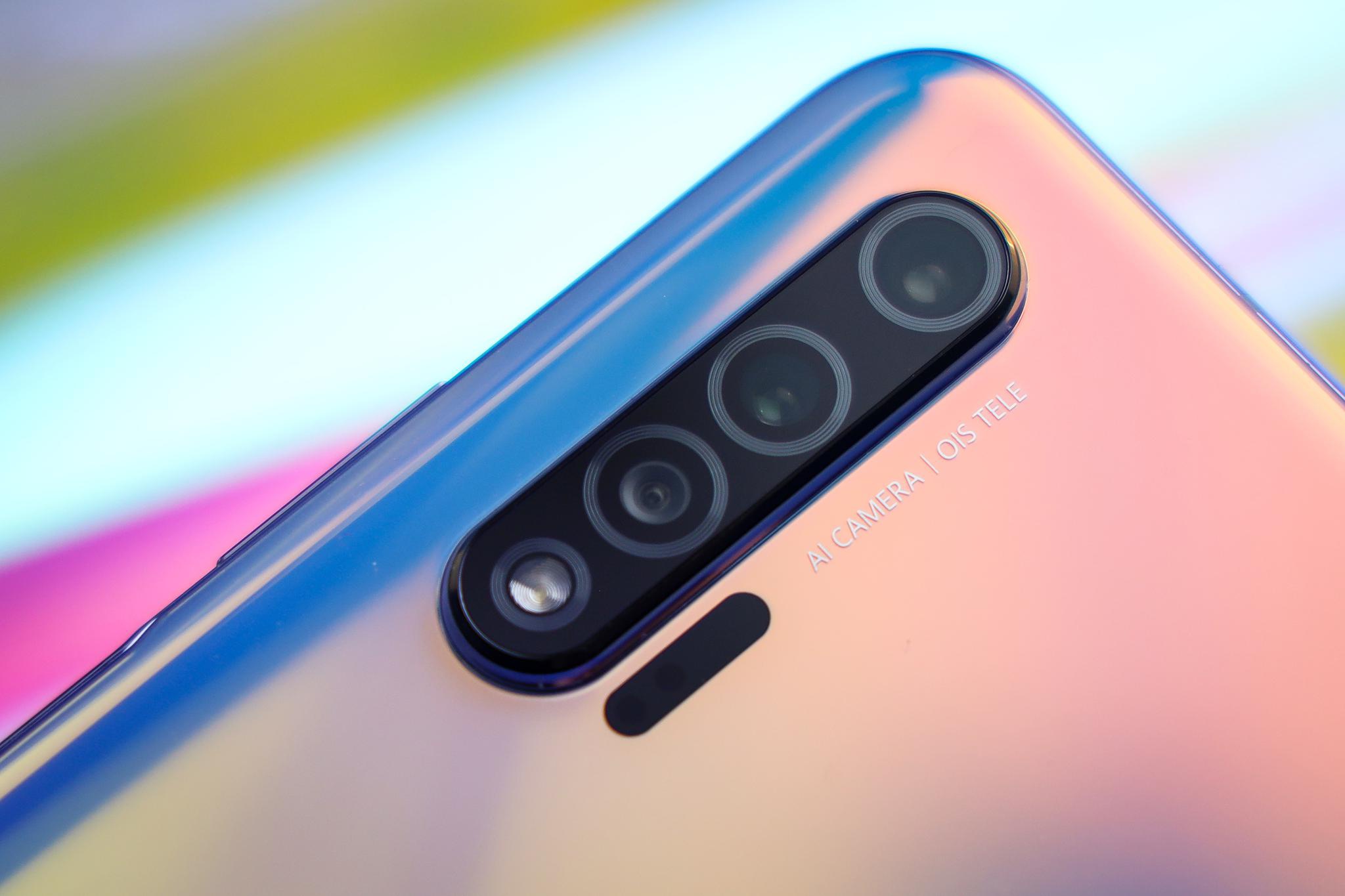 双摄极点全面屏潮流曲面玻璃机身huaweinova6图赏