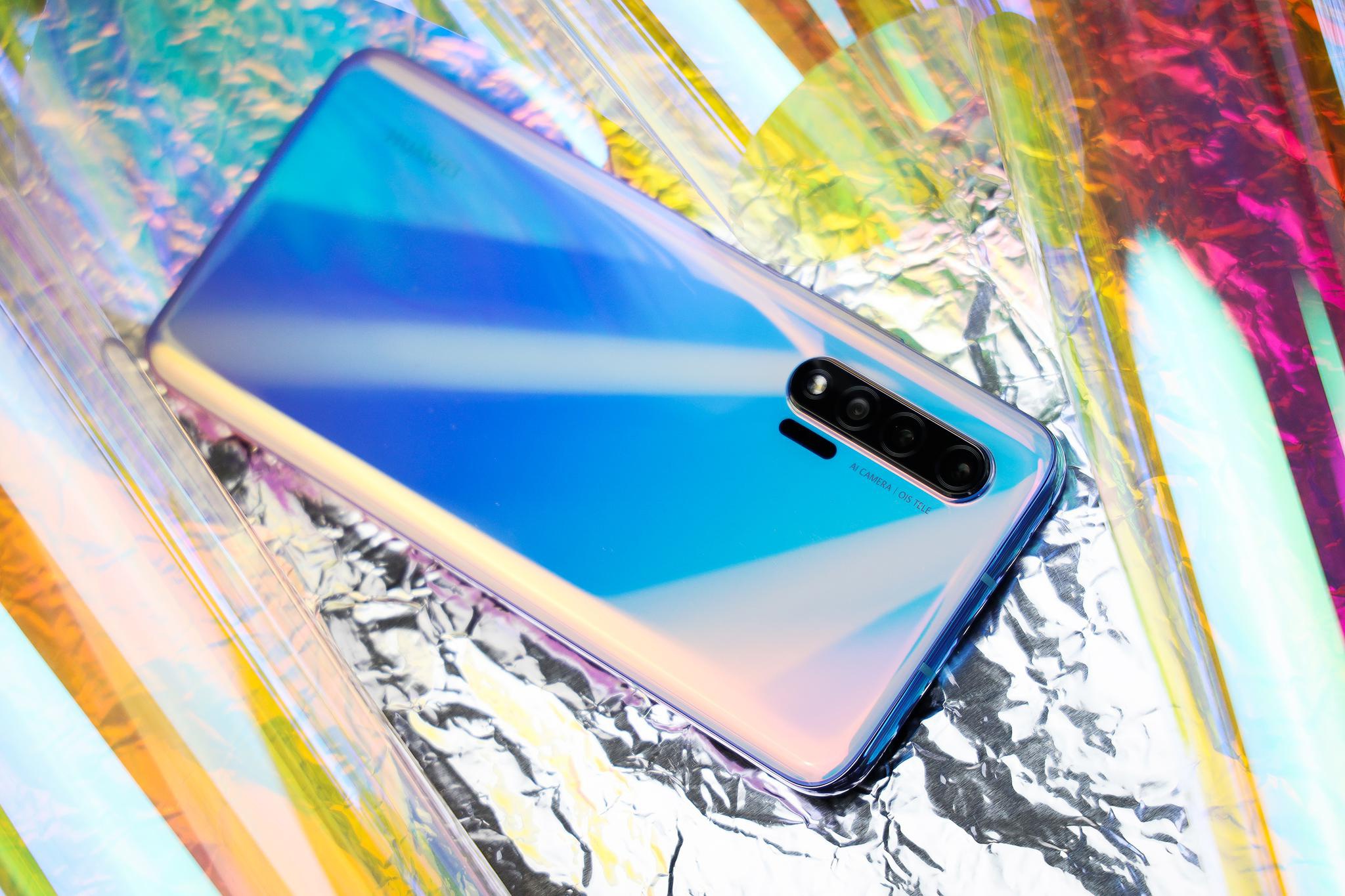 双摄极点全面屏潮流曲面玻璃机身huaweinova6图赏