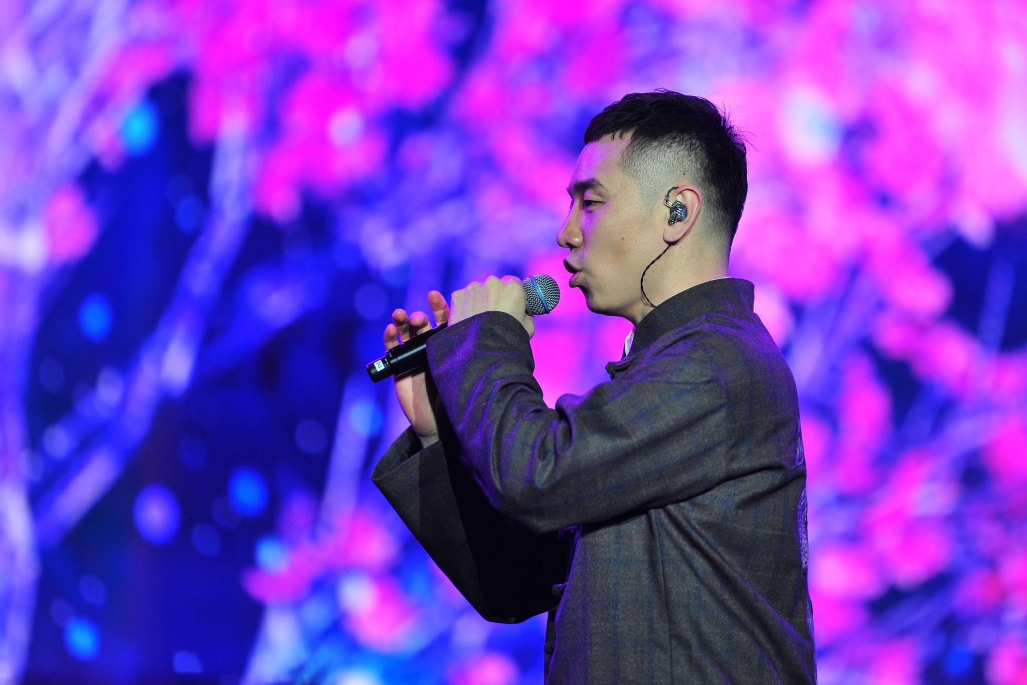内地原创歌手王琪在群星演唱会上的10个精彩瞬间
