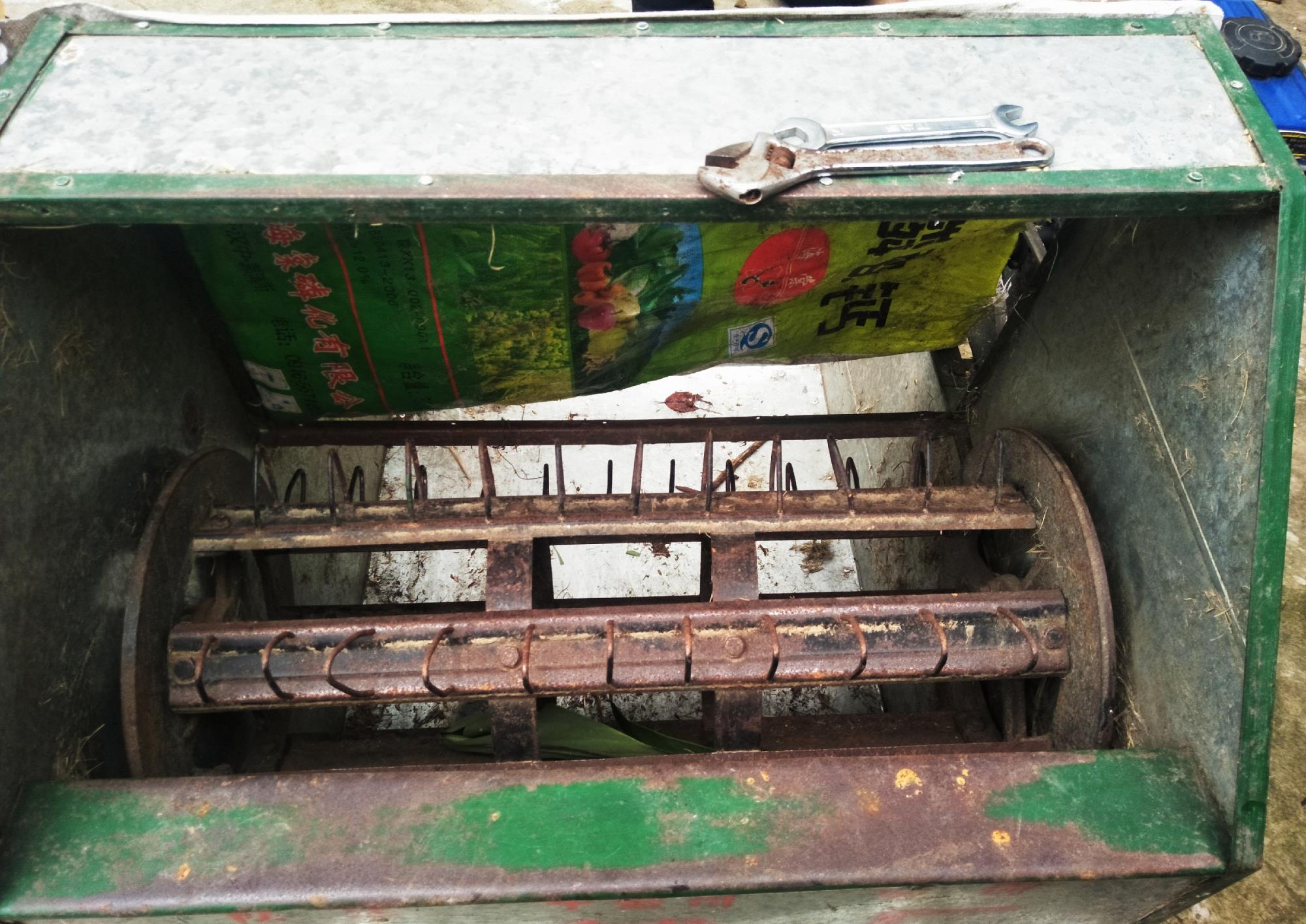 打谷机收拾停当看汉中的谷子黄了没有是不是可以开始收割了