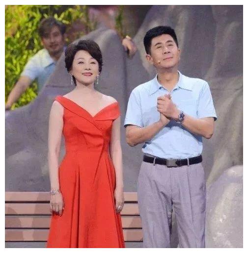 曾是中国第一小生二婚娶尤勇前妻儿子颜值超小鲜肉还是高材生