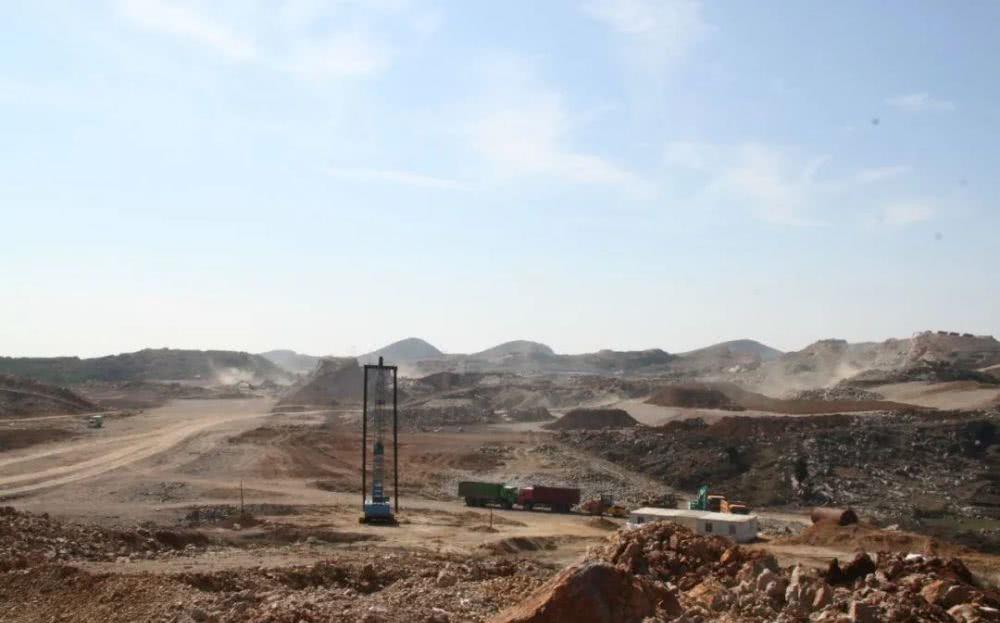 威宁草海机场做好疫情防控工作全力推进复工建设