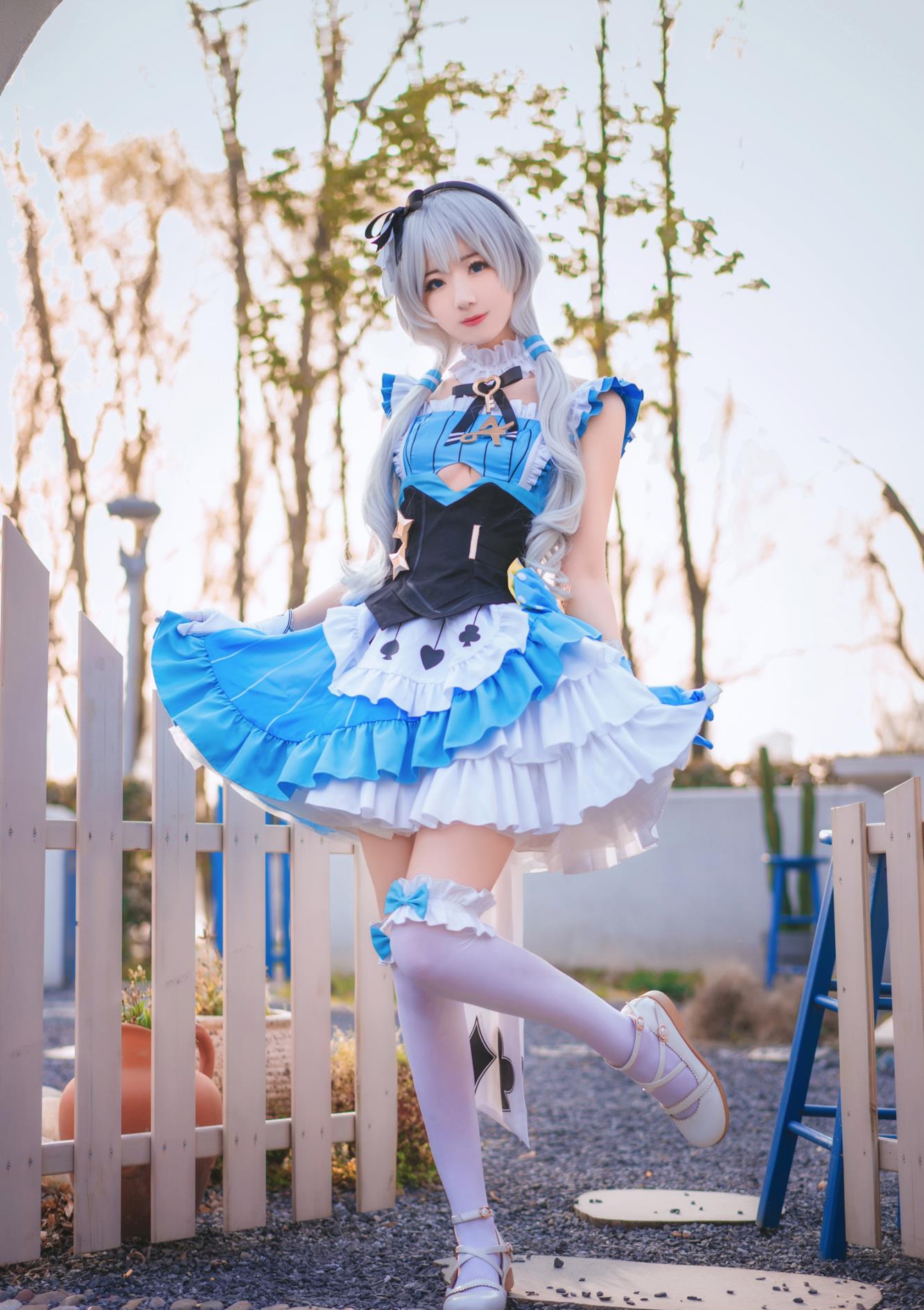 很可爱的一个妹子首先带来的是coser"彩虹糖"带来的德丽莎cos作品!