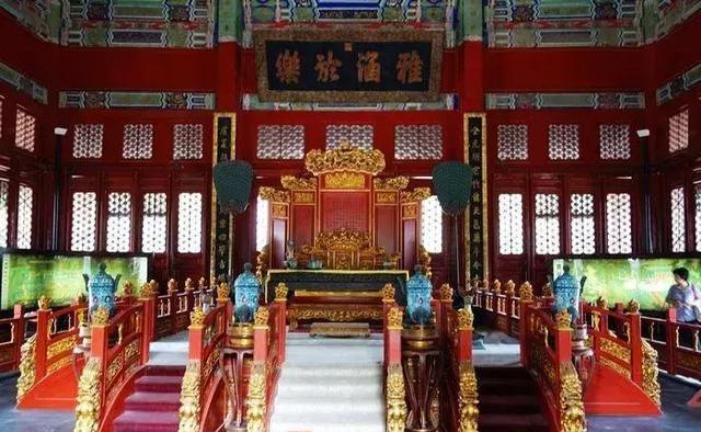 不要皇位要豪宅,皇帝来了也得低头,京城里的这些老房,背景贼牛