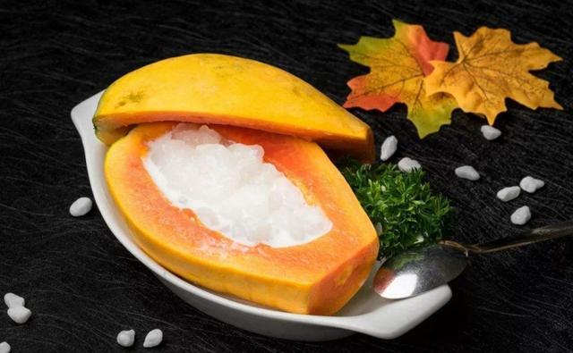 自制水果晚餐,给爱美的你一个健康的食疗,美味的木瓜炖雪蛤