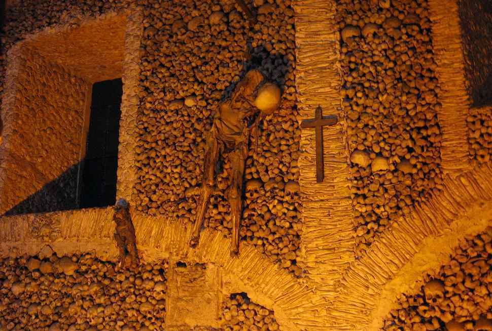 世界上6个恐怖的地方,看一眼都毛骨悚然,胆子大的人也害怕!