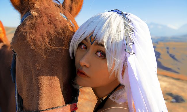 fate长腿小姐姐cos阿提拉荒漠之中有一绝色美女名叫阿提拉