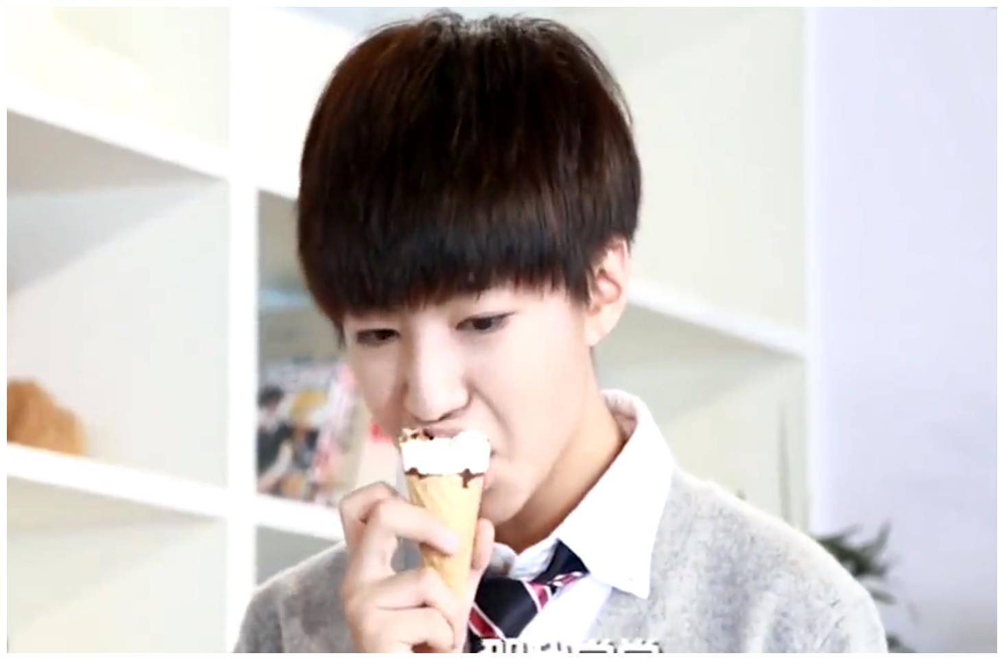 tfboys三小只吃冰淇淋王源语录最经典千玺街拍帅到炸裂