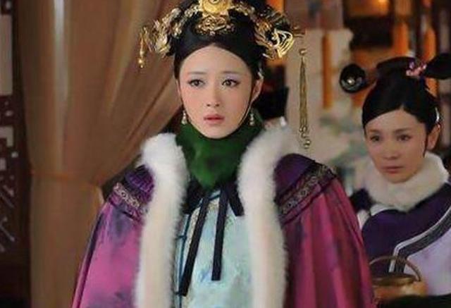《甄嬛传》妃嫔斗篷秀:前三个太美,图4看着就像窗帘!