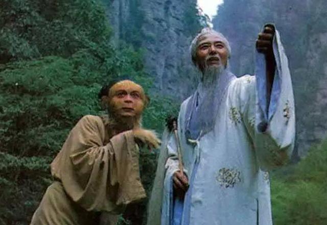 西游记的残忍 是把孙悟空 二郎神 哪吒都变成了人偶