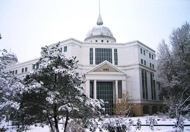 这所重点985高校,录取分数却年年下降,比很多一本院校还要低|吉大